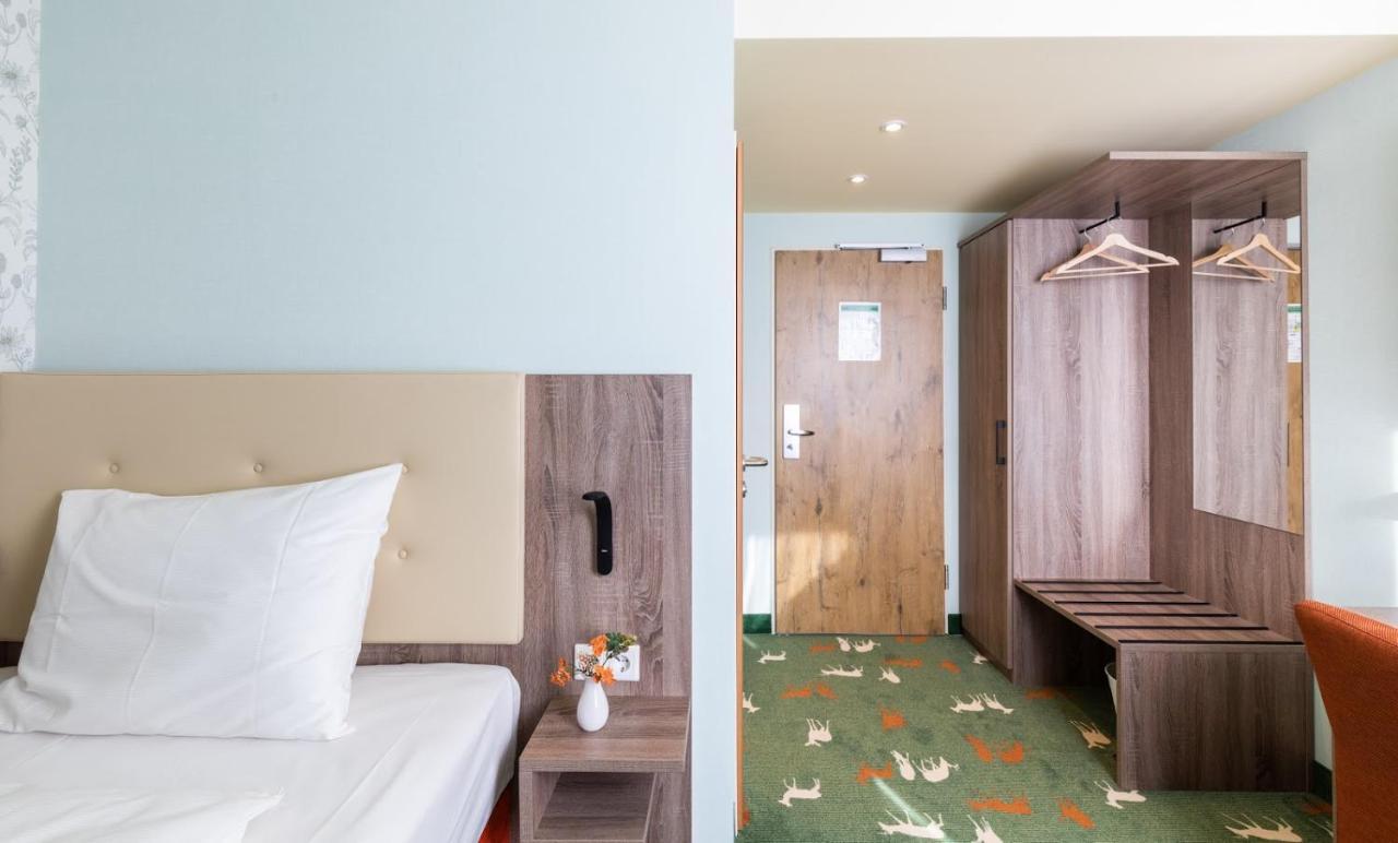 Hotel & Restaurant Hubertus Зенде Экстерьер фото